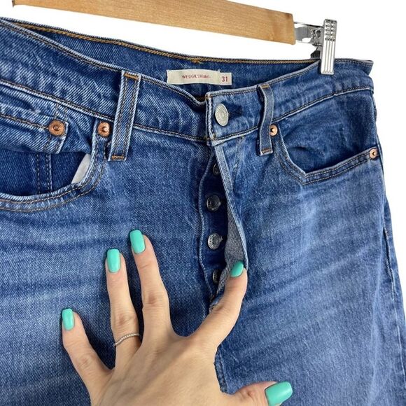 Levi's Wedgie Straight Premium Denim Button Fly Jeans Raw Hem Womens Size 31 - Picture 5 of 15